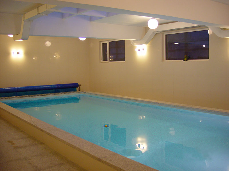 别墅游泳池,别墅泳池水处理设备,别墅游泳池设备