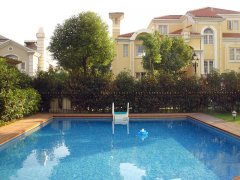 独栋别墅露天游泳池如何布局更省空间？